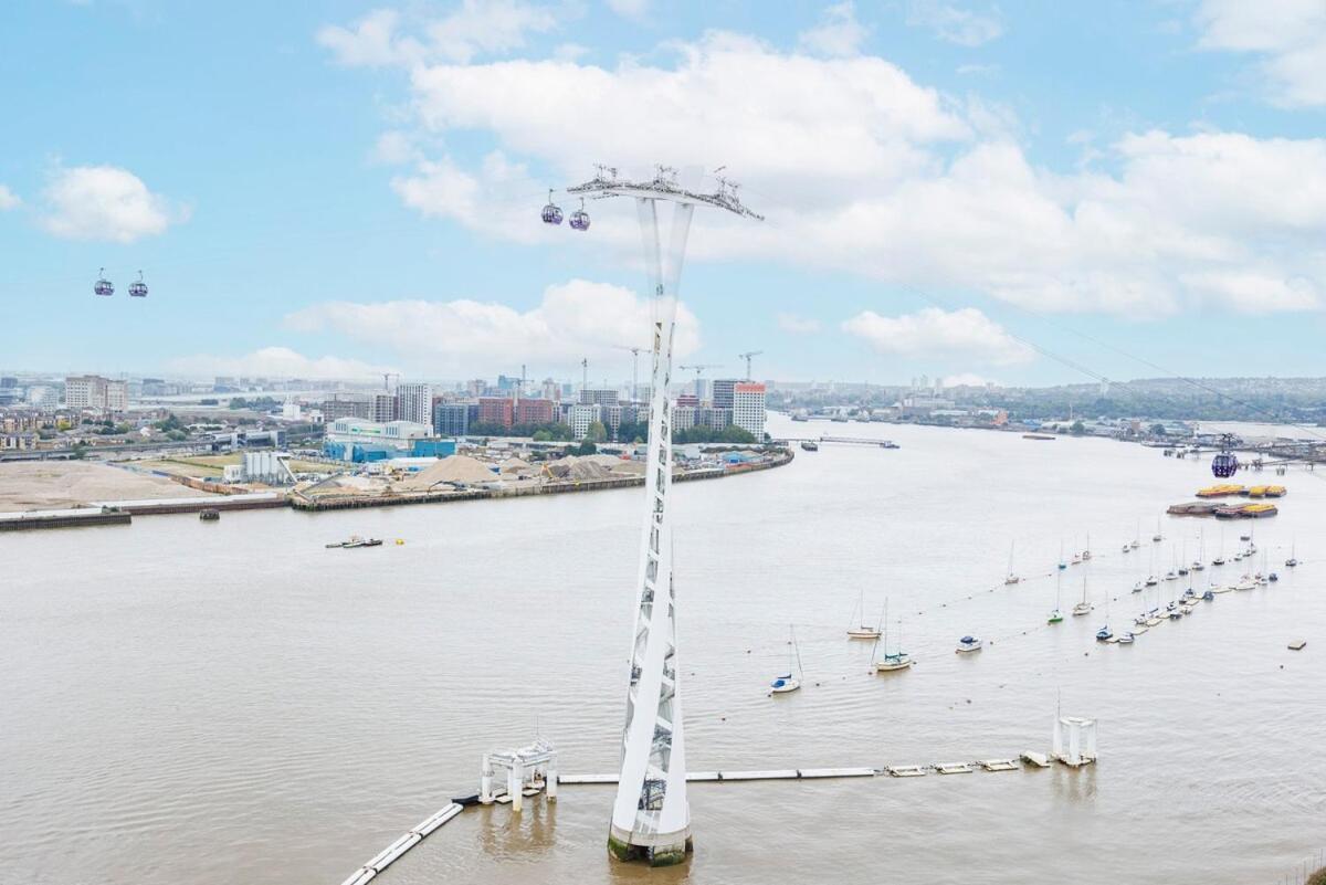 O2- Luxurious 3bd Flat With Stunning View Balcony Apartament