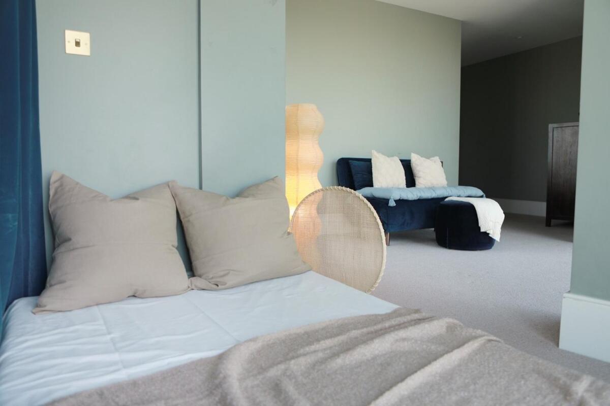 Apartament O2- Luxurious 3bd Flat With Stunning View Balcony Londra